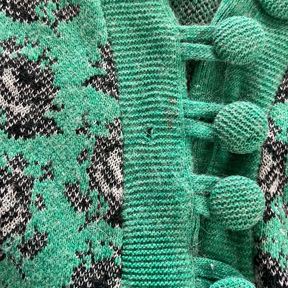 Anthropologie puff sleeve sweater - Picture 4 of 5